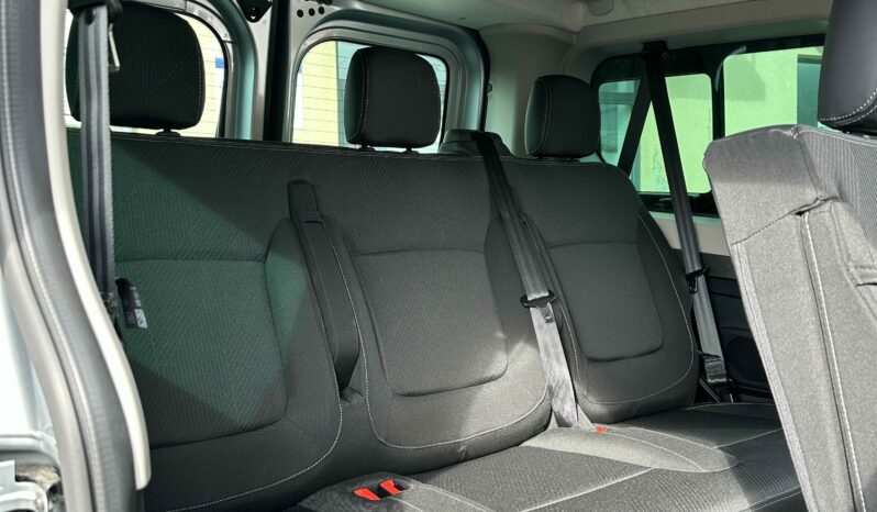 Renault Trafic 9 places 170 cv BVA Red Edition complet